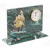 Часы настольные "Корабль" камень змеевик фото 1 — 