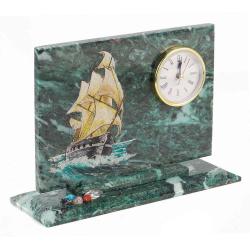 Часы настольные &quot;Корабль&quot; камень змеевик — 