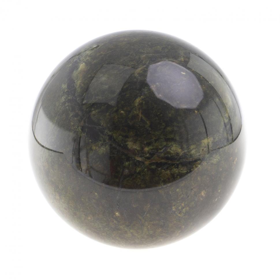 Шар из змеевика 11,5 см фото 1 — 