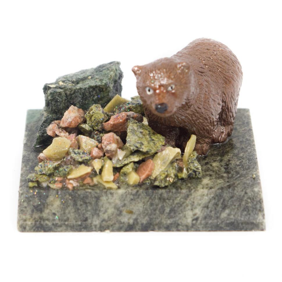 Сувенир "Мишка идет" змеевик самоцветы фото 1 — 