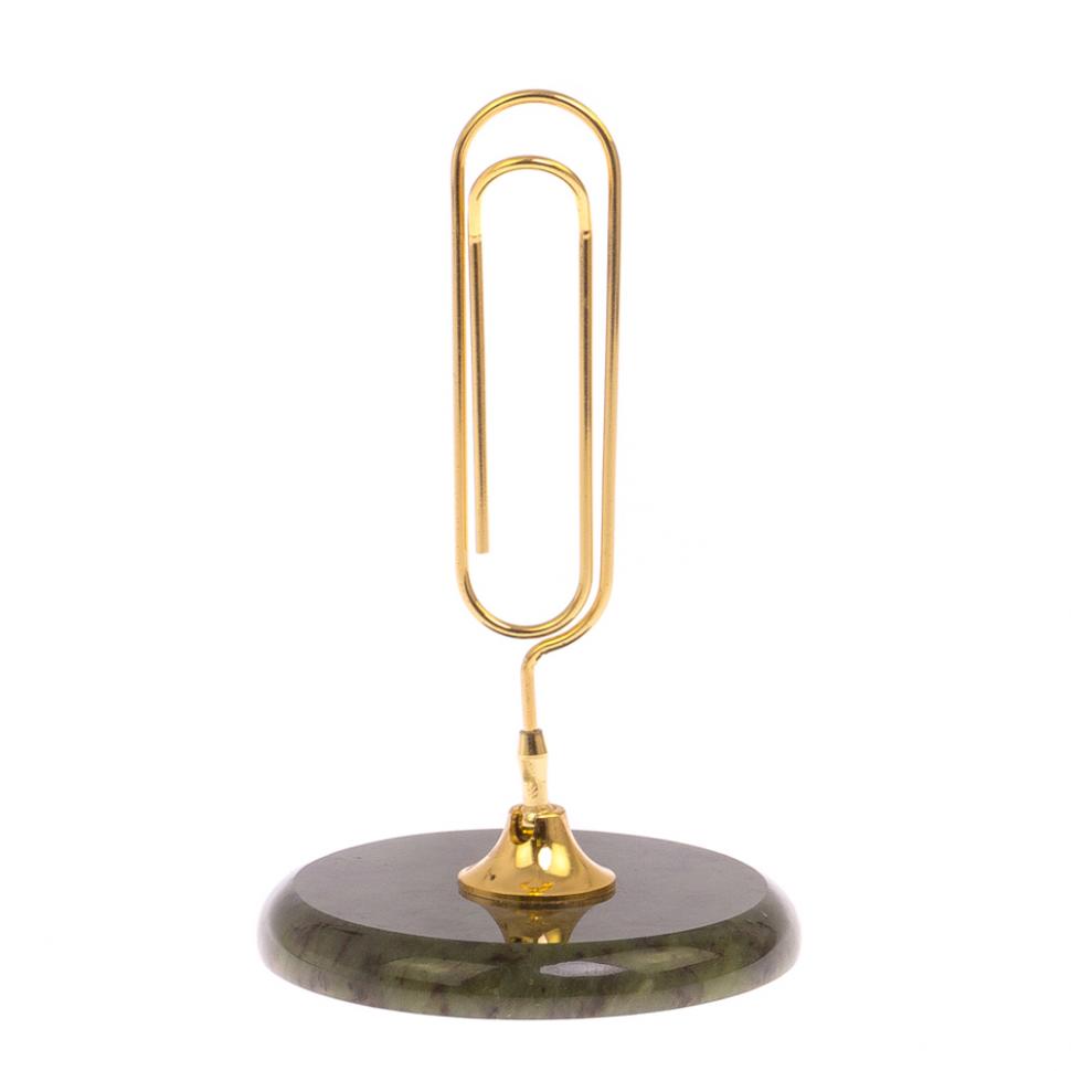 Визитница "Скрепка" на подставке из нефрита фото 1 — 