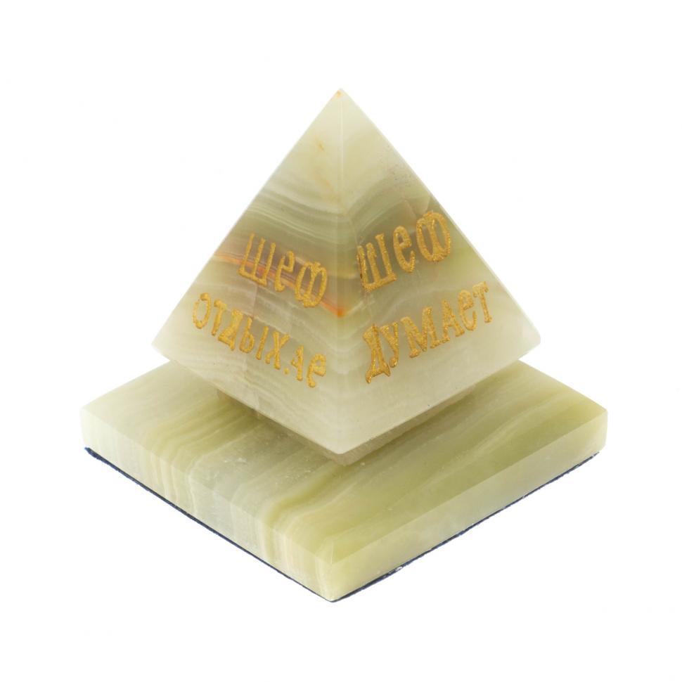 Пирамида "Шефик" из оникса 6х6х7,5 см (2,5) фото 1 — 