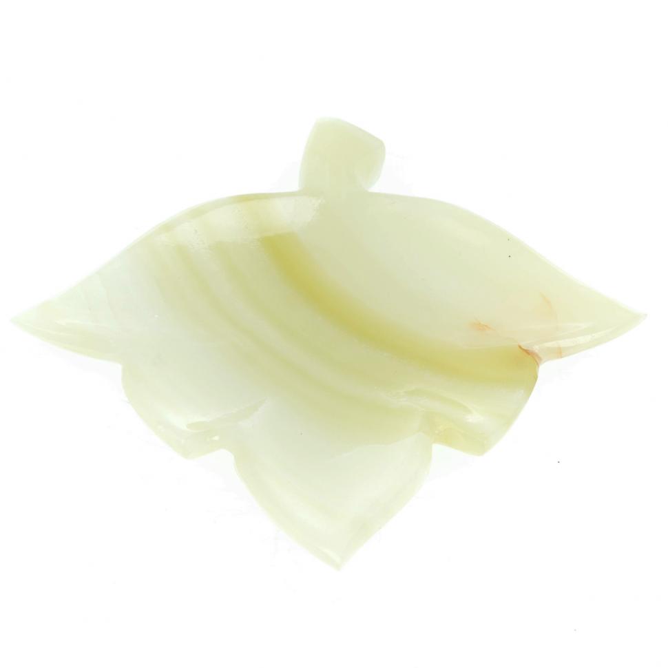 Пепельница "Кленовый лист" из оникса 11х11х1,5 см (3) фото 1 — 