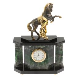 Часы &quot;Конь с попоной&quot; из зеленого флюорита — 