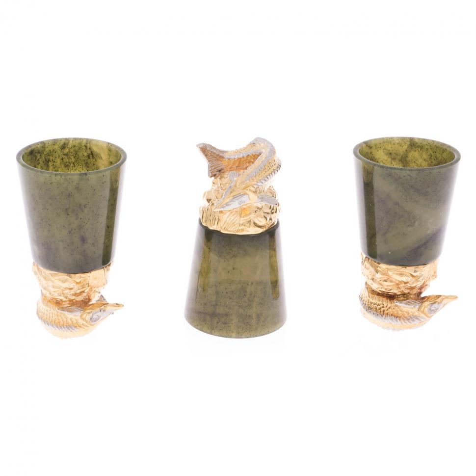 Стопки перевертыши "Осетры" 3 шт камень нефрит бронза Златоуст фото 1 — 