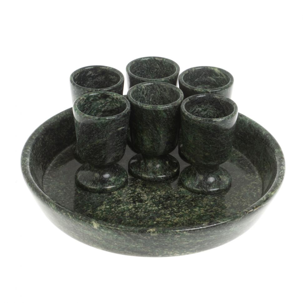 Водочный набор из змеевика 6 рюмок на подносе фото 1 — 