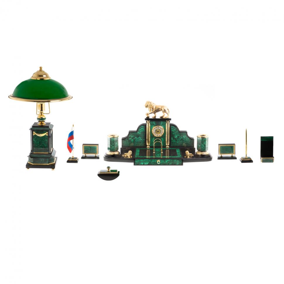 Настольный набор из малахита "Лев с шаром" с лампой фото 1 — 