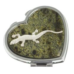 Зеркальце &quot;Сердце&quot; из змеевика с ящерицей цвет серебро — 