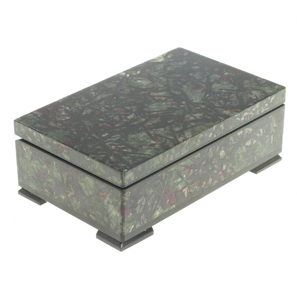 Каменная шкатулка из эвдиалита 10,5х6,5х4см фото 1 — 