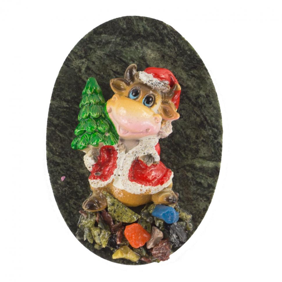 Магнит сувенирный символ года Бычок с ёлкой фото 1 — 