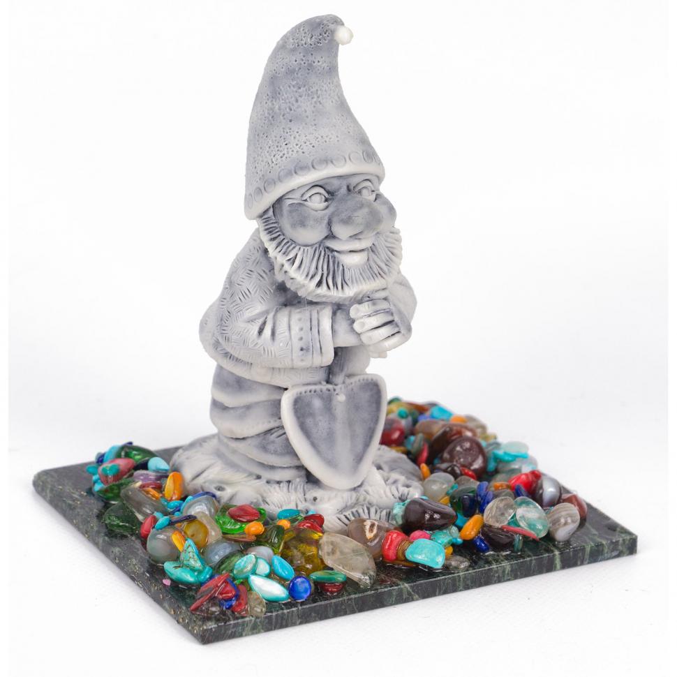 Сувенир "Гном с лопатой" из мрамолита фото 1 — 