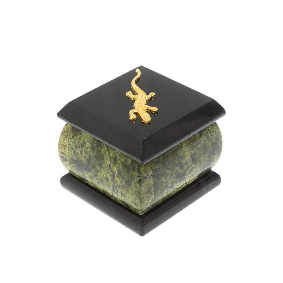 Шкатулка с ящерицей из змеевика 6х6х6,5 см фото 1 — 