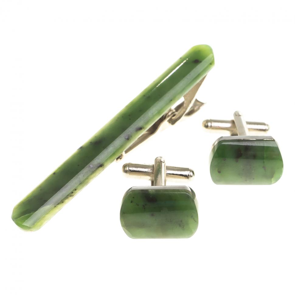 Набор запонки закругленные и зажим для галстука нефрит фото 1 — 