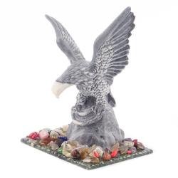 Сувенир &quot;Орел со змеей&quot; из мрамолита — 