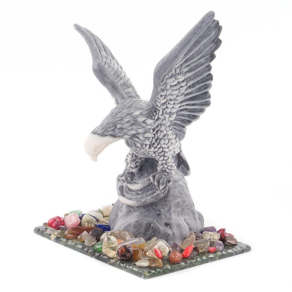 Сувенир "Орел со змеей" из мрамолита фото 1 — 