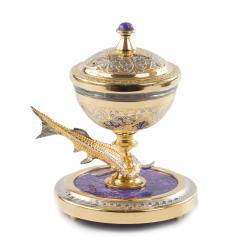 Икорница с рыбкой из бронзы &quot;Стерлядка&quot; камень чароит позолота Златоуст — 