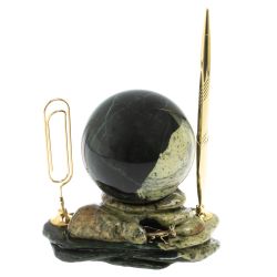 Композиция из змеевика &quot;Ящерица на скале&quot; шар 9,5 см — 