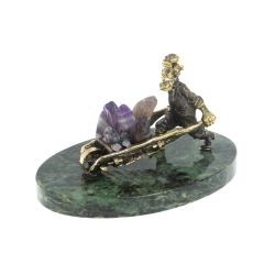 Статуэтка &quot;Старатель с тачкой&quot; из бронзы камень аметист — 