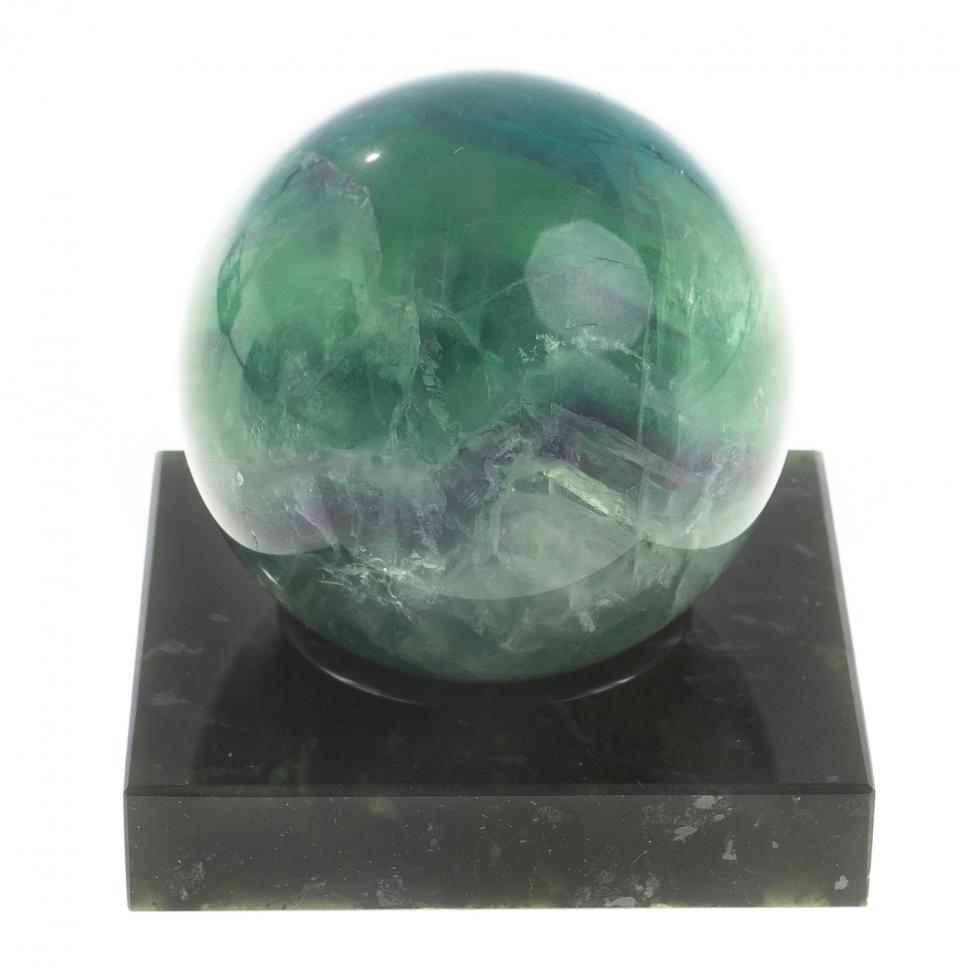 Шар из зеленого флюорита 5 см на подставке фото 1 — 