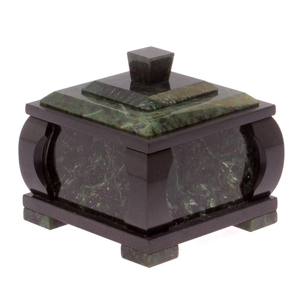 Шкатулка из нефрита "Ларец" 13х13х11 см фото 1 — 