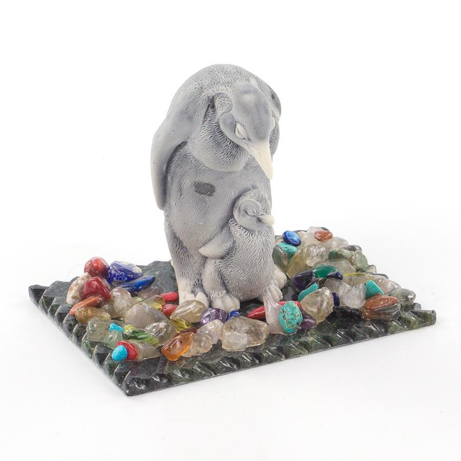 Сувенир "Пингвин с пингвиненком" из мрамолита фото 1 — 