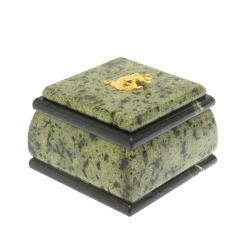 Шкатулка с ящерицей из змеевика 9,5х9,5х7 см — 