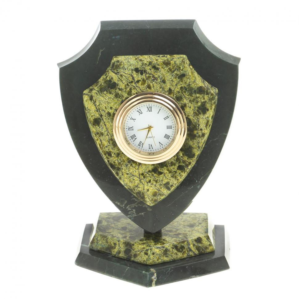 Часы сувенирные "Щит" малый камень змеевик фото 1 — 