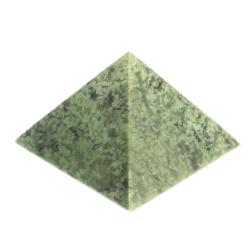 Пирамида из жадеита 4х4х3 см — 