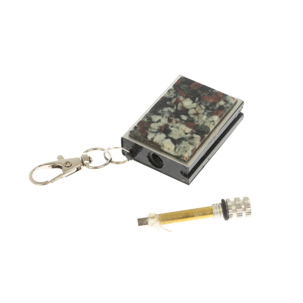Брелок огниво "Вечная спичка" с накладкой из камня эвдиалит 2,8х1,3х5 см фото 1 — 