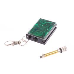 Брелок огниво &quot;Вечная спичка&quot; с накладкой из камня малахит 2,8х1,3х5 см — 