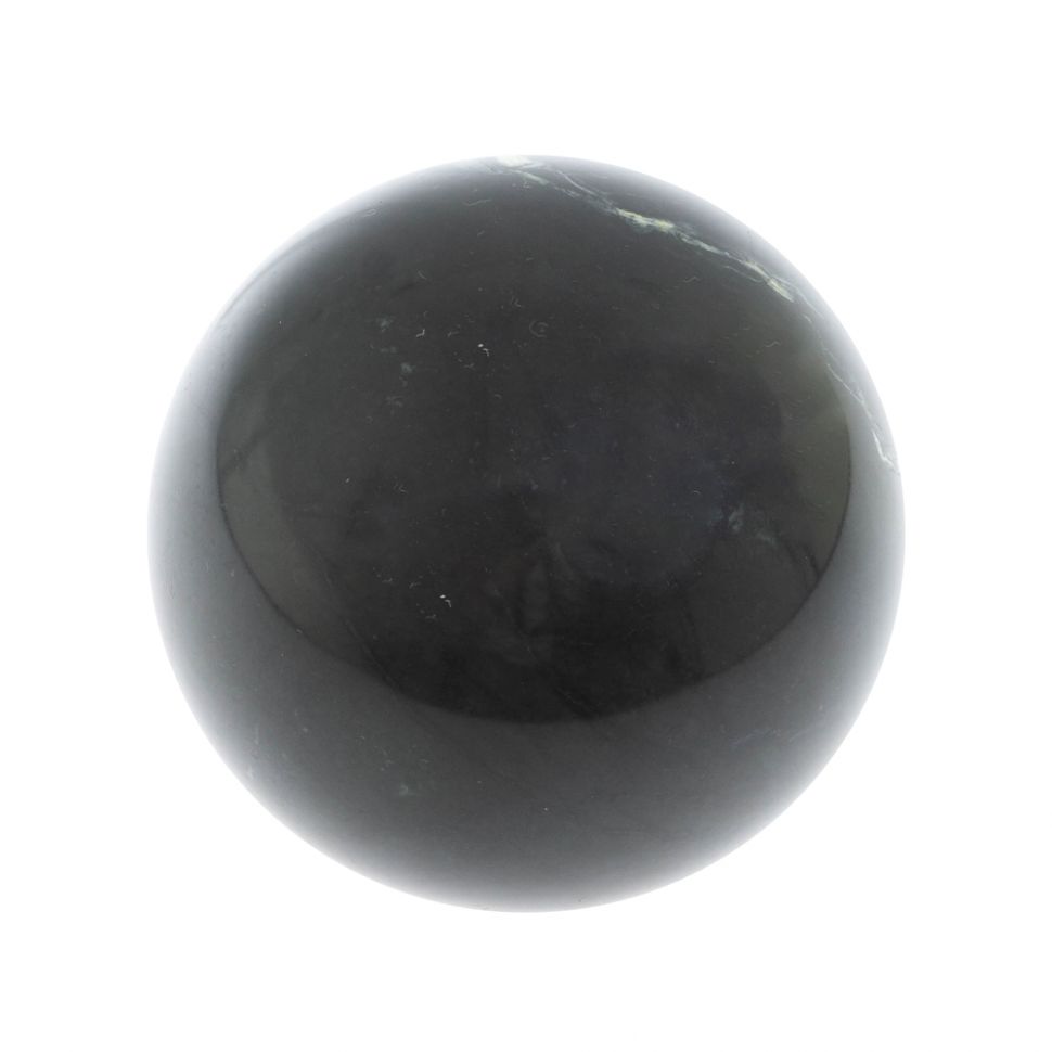 Шар из черного змеевика 9 см фото 1 — 