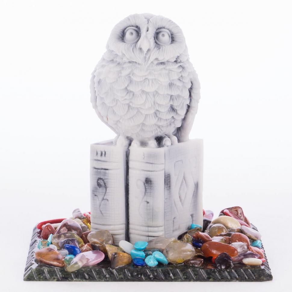 Сувенир "Сова на книгах" из мрамолита фото 1 — 