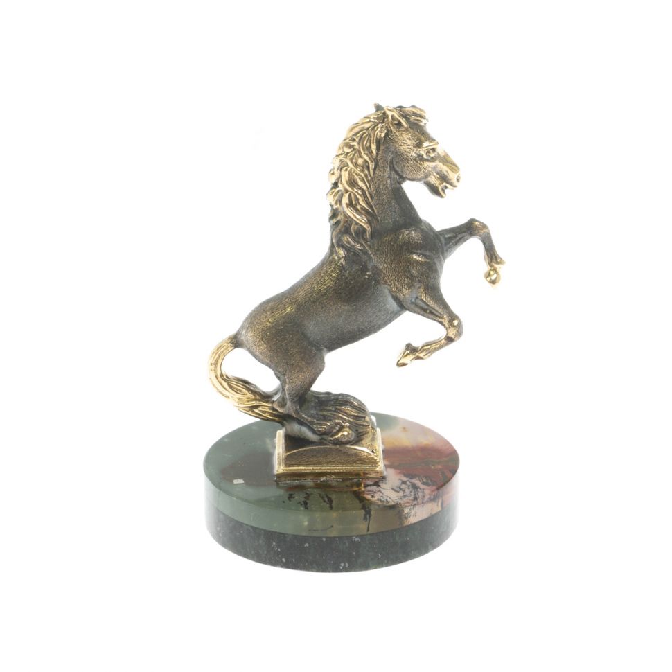 Статуэтка "Конь на дыбах" на подставке из яшмы 5х4,5х7,5 см фото 1 — 