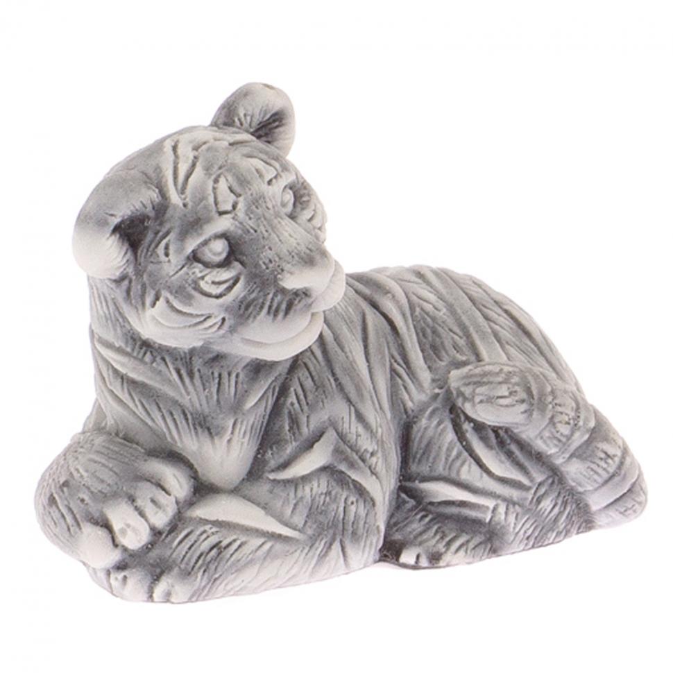 Фигурка "Тигренок лежит" из мраморной крошки фото 1 — 
