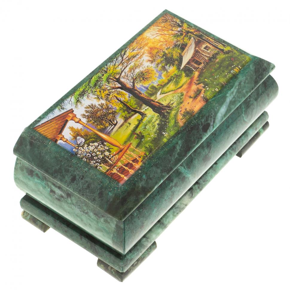 Шкатулка с иллюстрацией "Домик в лесу" камень змеевик 17,5х9,5х7,5 см фото 1 — 