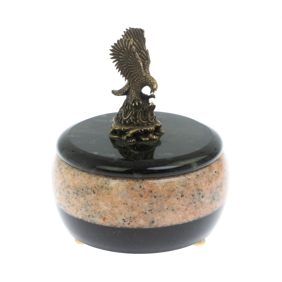 Шкатулка круглая "Орел" из розового мрамора и змеевика 10,5х10,5х13,5 см фото 1 — 
