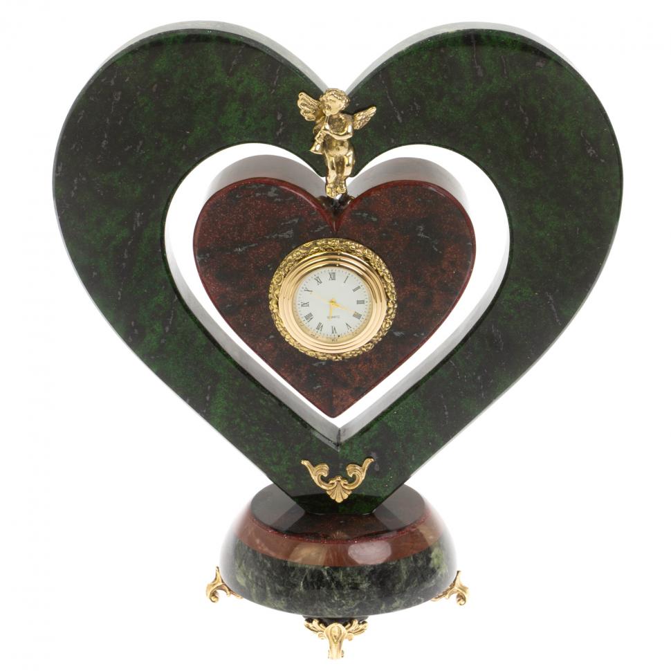 Декоративные часы «Сердце с ангелом» из змеевика и мрамора фото 1 — 
