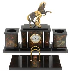 Настольный набор &quot;Конь с попоной&quot; из яшмы и долерита — 