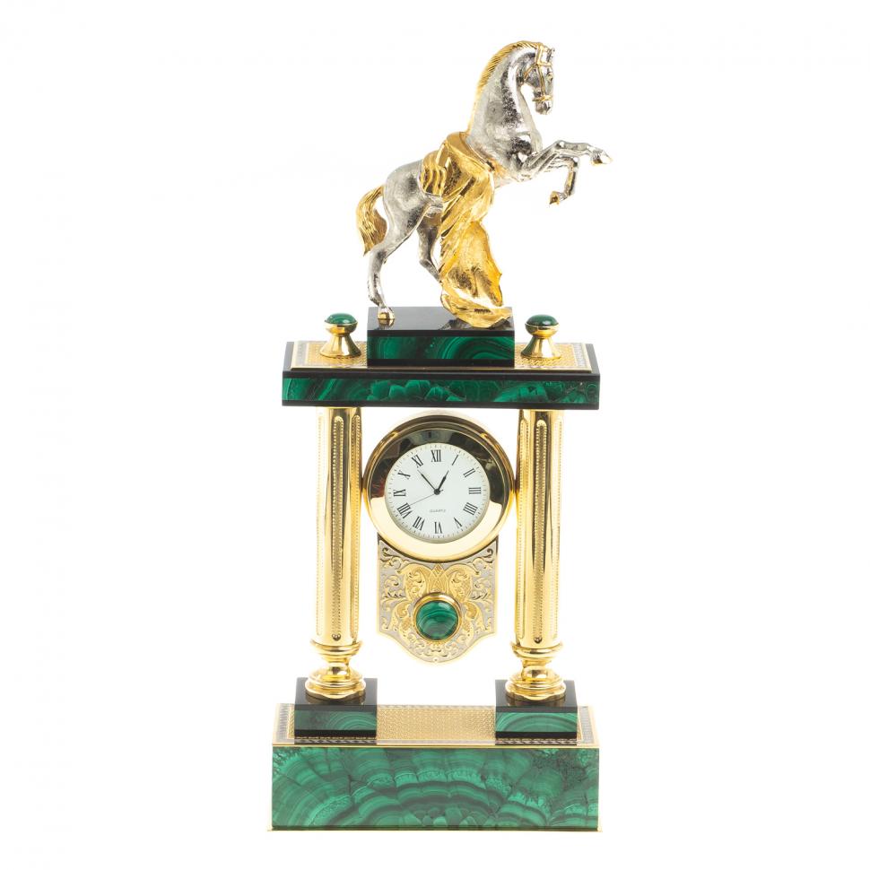 Каминные часы "Конь на дыбах" из малахита Златоуст фото 1 — 