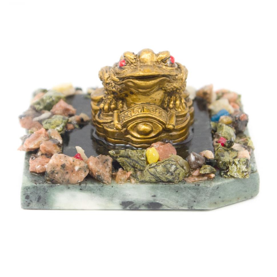 Сувенир "Лягушка на деньгах" на змеевике фото 1 — 