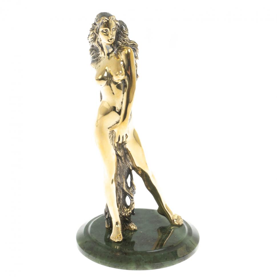 Бронзовая статуэтка "Женщина-огонь" нефрит фото 1 — 