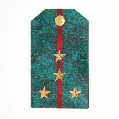 Сувенирный магнит "Погон Капитан ВС" камень змеевик фото 1 — 