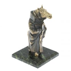 Статуэтка &quot;Конь в пальто&quot; камень змеевик — 