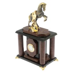 Часы &quot;Конь с попоной&quot; из лемезита — 