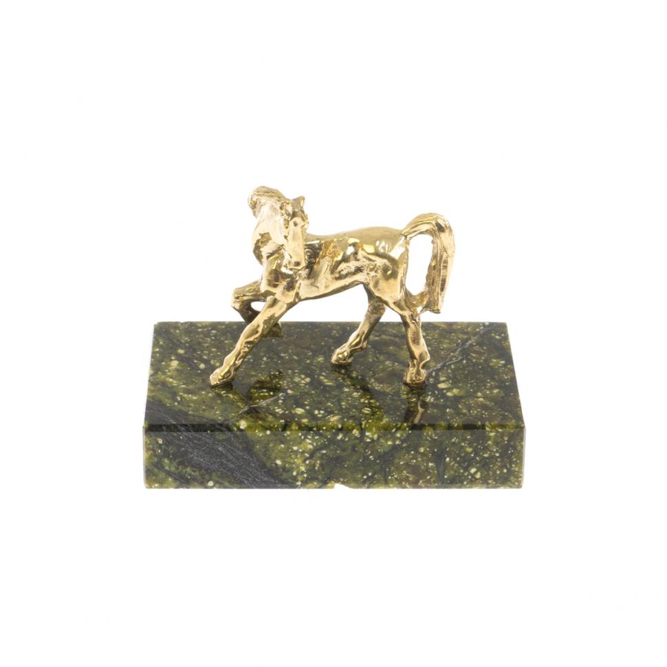 Статуэтка "Лошадка" из бронзы на подставке из светло-зеленого змеевика фото 1 — 