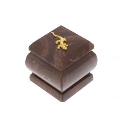 Шкатулка из камня лемезит с ящерицей 4,5х4,5х6 см — 