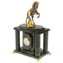 Часы настольные &quot;Конь с попоной&quot; из шабровского змеевика — 