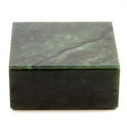 Шкатулка из нефрита 7,5х7,5х3,5 см — 