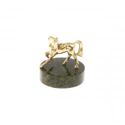 Статуэтка &quot;Лошадка&quot; из бронзы на круглой подставке из светло-зеленого змеевика — 