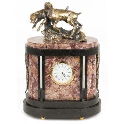 Каминные часы из камня и бронзы &quot;Гончие собаки&quot; — 